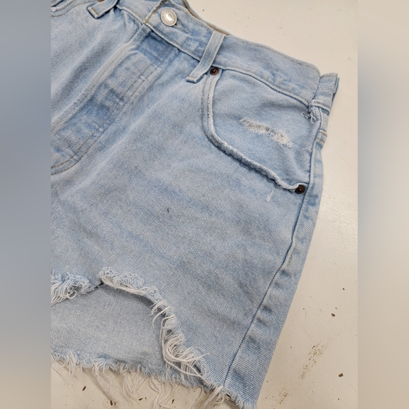 Levi's 501 Button Fly Jean Shorts - Picture 11 of 12